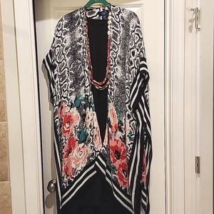 Rachel Roy black and white floral kimono/swimsuit cover